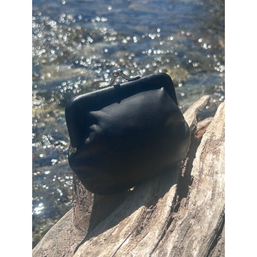 Vintage Glove-Tanned Leather Coin Purse Kiss Lock Wallet Black